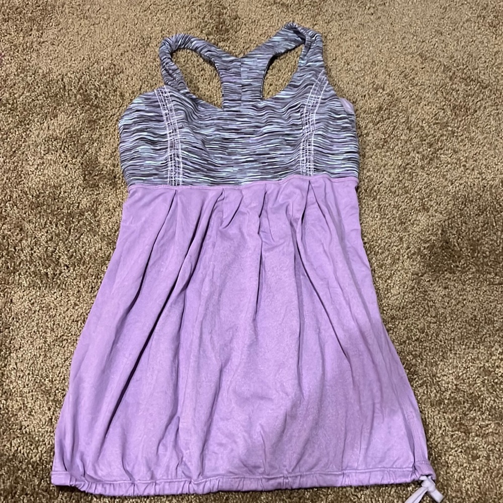 Lululemon tank with built in bra